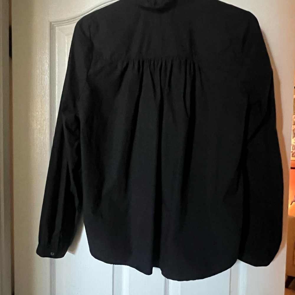 XiRENA caspian Black Blouse - Picture 2 of 4